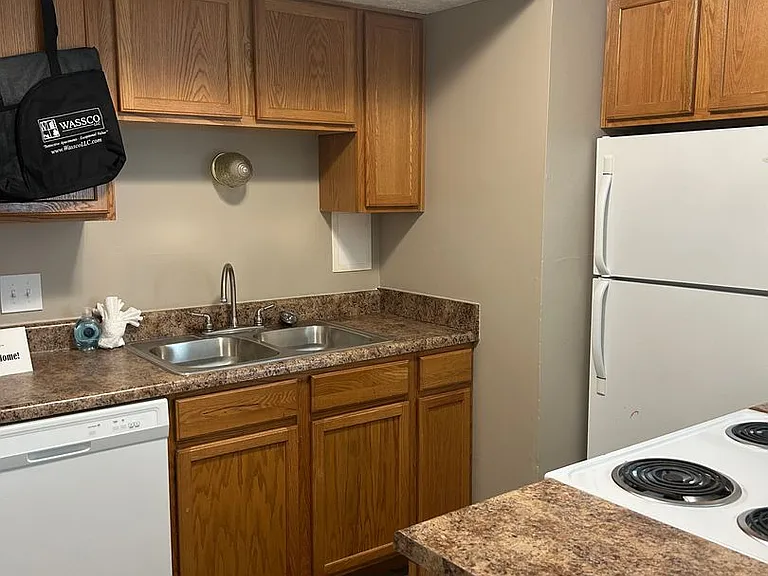 Southdale Square Apartments — Photo 94