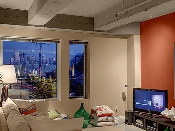 4th image of 2030 Dexter Ave N Unit 301