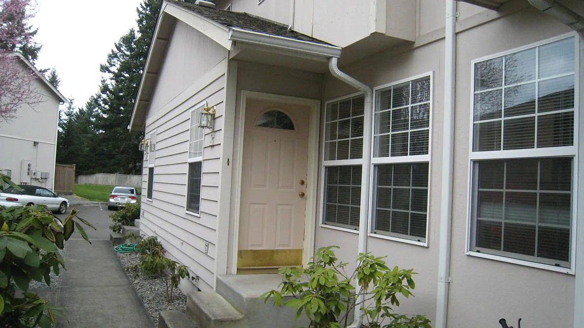 9615 161st St E — Photo 1