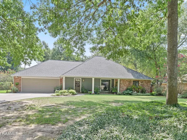 182 Wisteria Dr, Opelousas, LA 70570