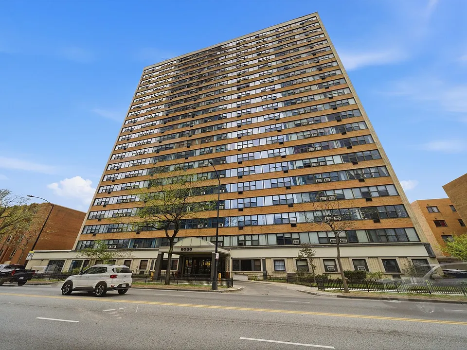 6030 N Sheridan Rd #1912