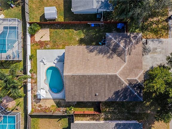 4th image of 9820 Cristina Dr