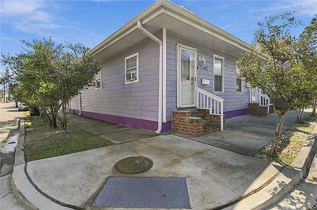 2 bed, 1.0 bath, 925 sqft, $1,550 — Photo 2