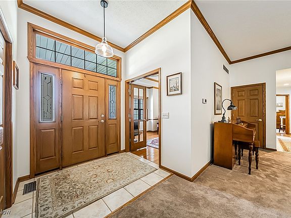 4th image of 564 Golden Russett Blvd