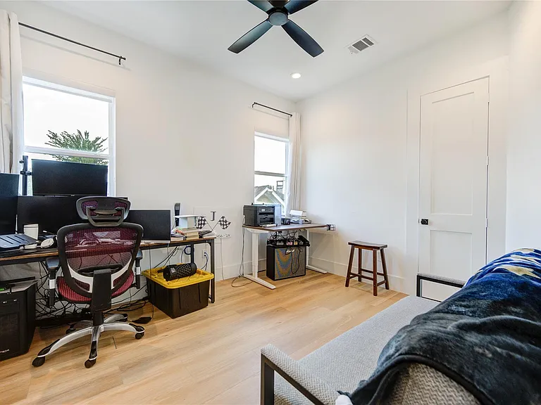 18 Sidney St #A — Photo 21
