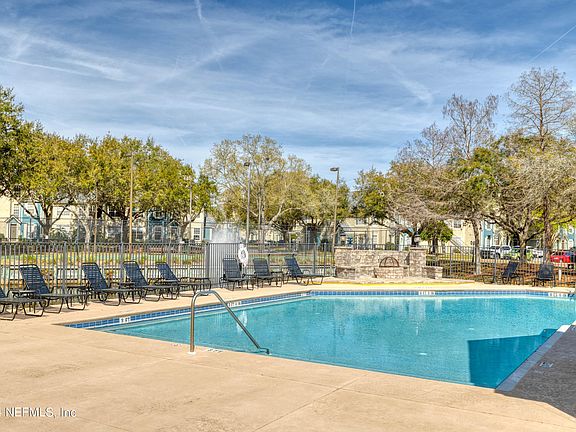 5th image of 13703 RICHMOND PARK Drive #2302
