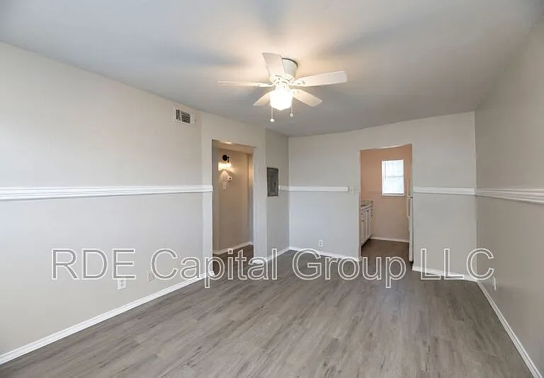 2408 Meyers St #204 — Photo 3