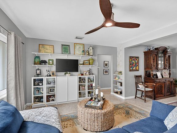 3rd image of 338 Edmor Road