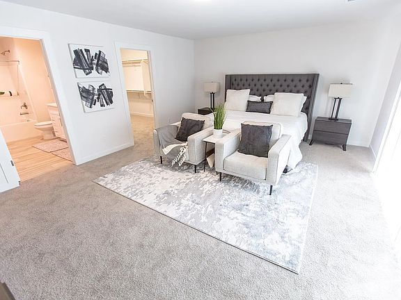 4th image of 1852 N 51st St #4