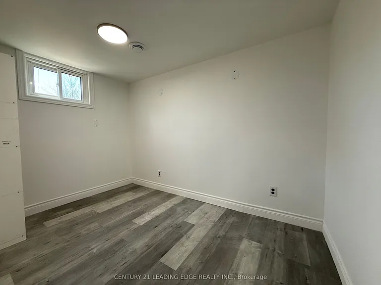104 Gatineau St #LOWER — Photo 3