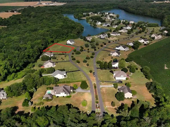 22485 Lakeshore Dr, Georgetown, DE 19947