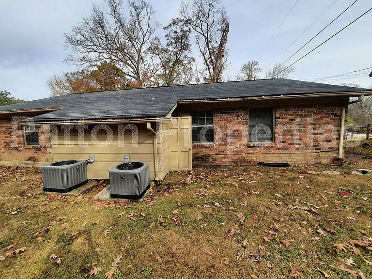 1655 S. Beltline Blvd. - Outside CoC - R13608-01-11 — Photo 11