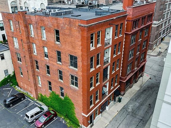 3rd image of 304 McFarland St APT 2