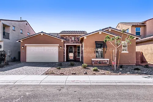 8723 W Vista Ave Photo 1