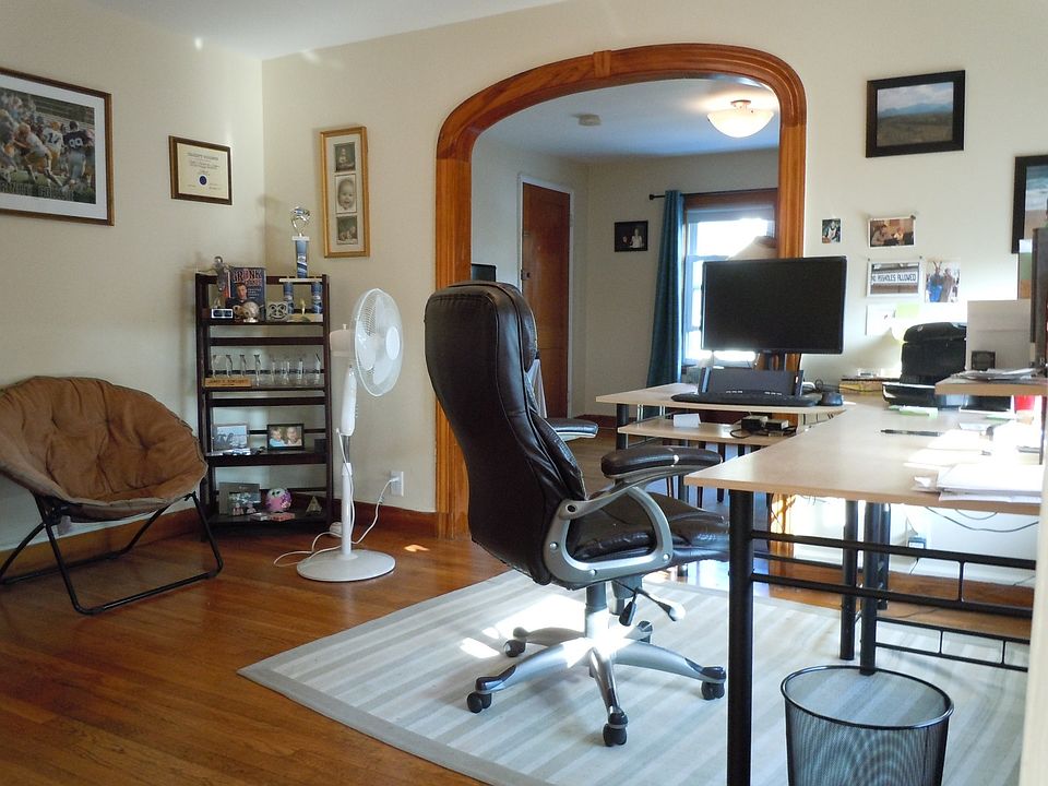 2nd image of 24 Tappan St