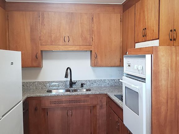 2nd image of 11521 26th Ave NE APT 9