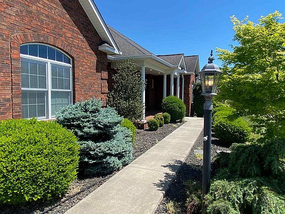 5th image of 626 Scarlet Dr