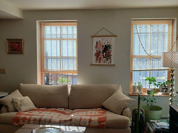 5th image of 327 Hoyt St #1