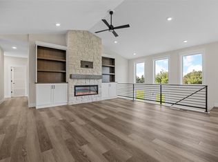 3948 Peridot Dr, Marion, IA 52302