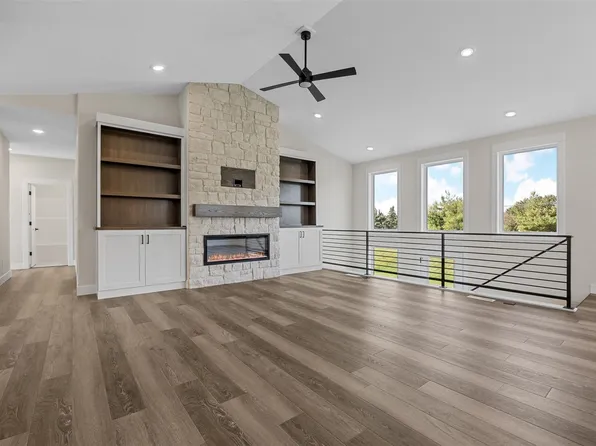 3948 Peridot Dr, Marion, IA 52302