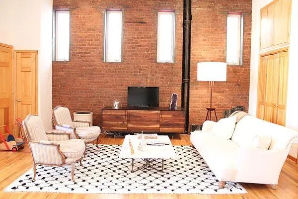 Rented by Level Group | media 17