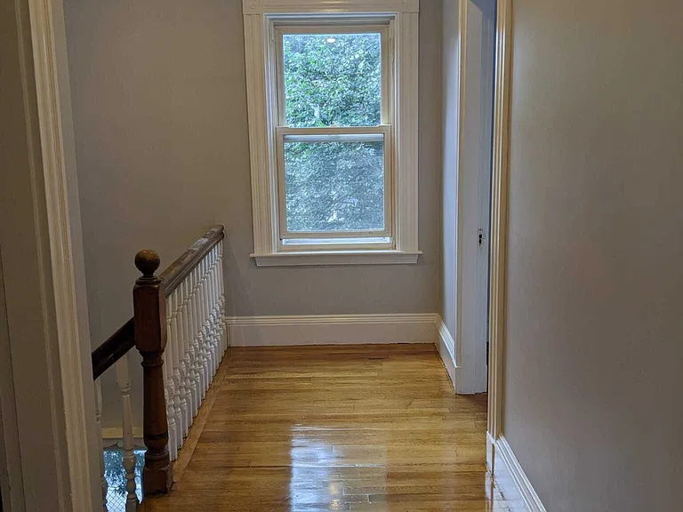 Chester Ave — Photo 12