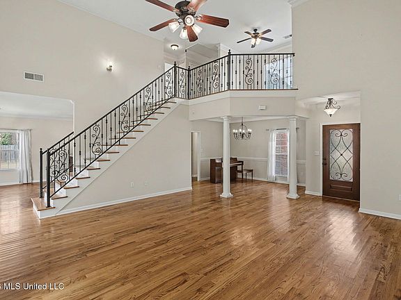 4th image of 14421 Santa Fe Dr