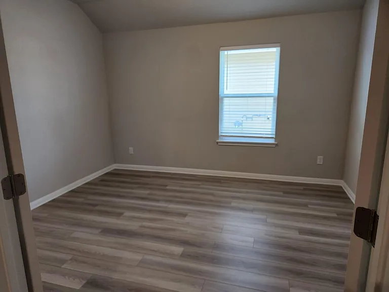 104 Bankside Dr — Photo 27