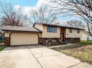 1444 Highview Rd, East Peoria, IL 61611