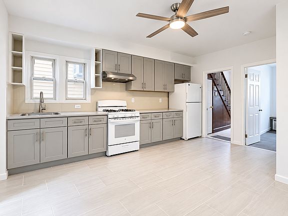 2nd image of 40 Searing Ave Floor 1