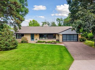 2096 Lower Saint Dennis Rd, Saint Paul, MN 55116