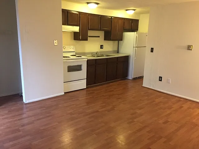 1 bed, $1,000 — Photo 2
