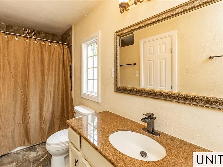 1835 Irving St #3 — Photo 2
