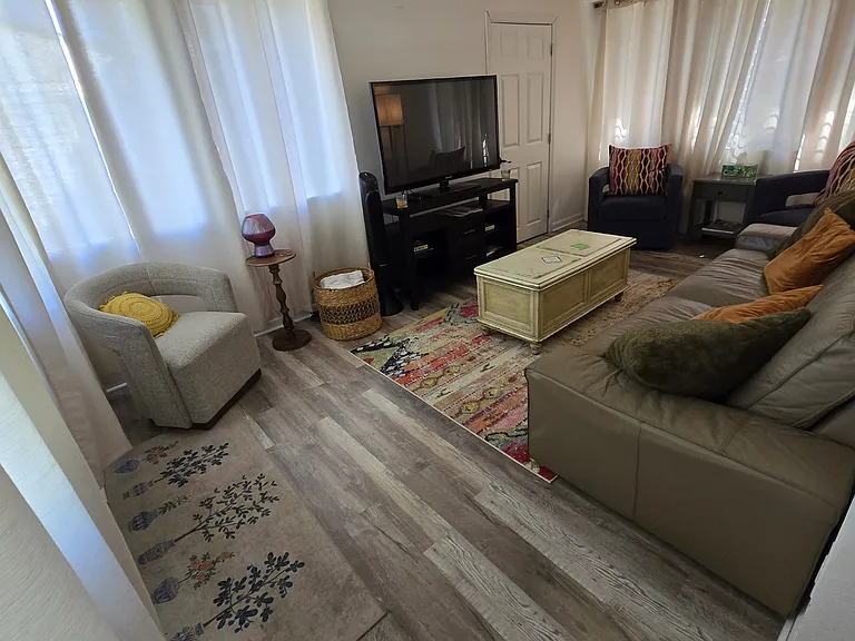 5125 N Rome Ave — Photo 2