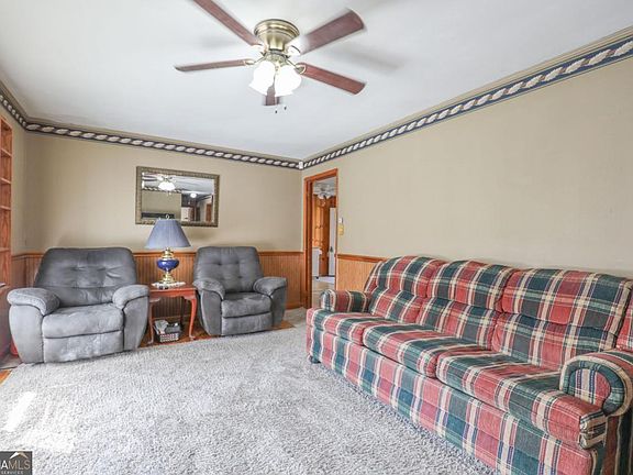 5th image of 126 Brookwood Dr