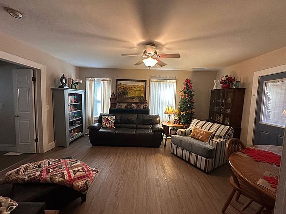 5th image of 174 Sunset Dr