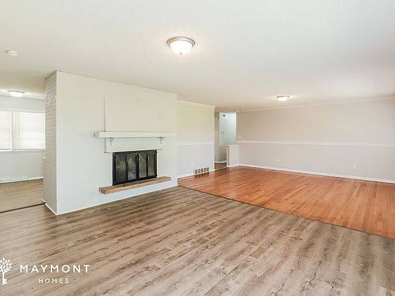 4th image of 3402 NW Oakcrest Dr