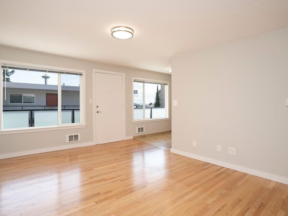 1st image of 1014 5th Ave N #29