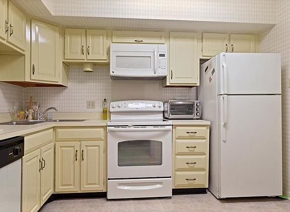 2nd image of 1750 St Charles Ave APT 315