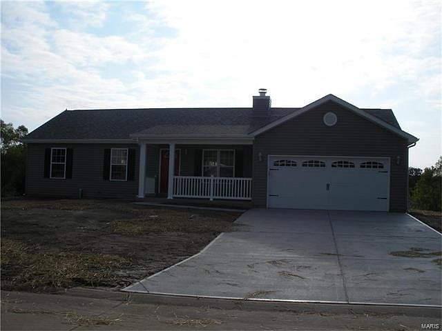 1st image of 80 Cuivre River Dr