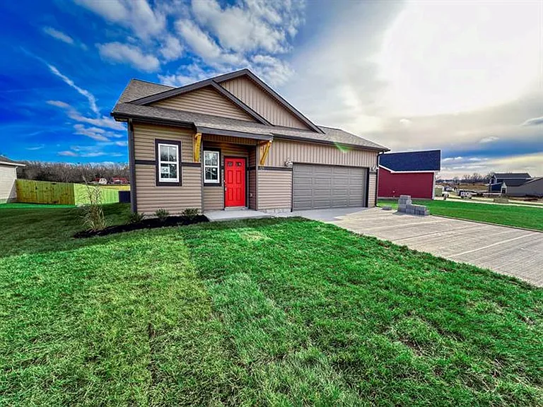 525 Herman Dr — Photo 18
