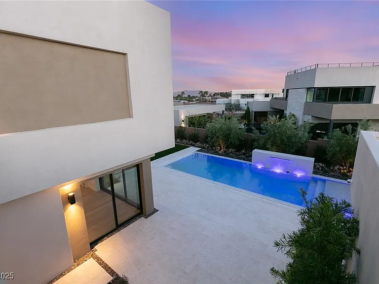 7385 Heron Canyon Ct — Photo 54