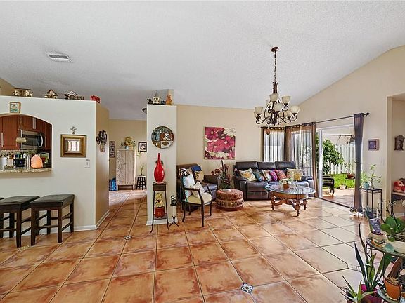 4th image of 17922 SW 11th Street