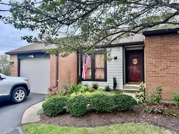 2211 Clough Ridge Dr, Cincinnati, OH 45230