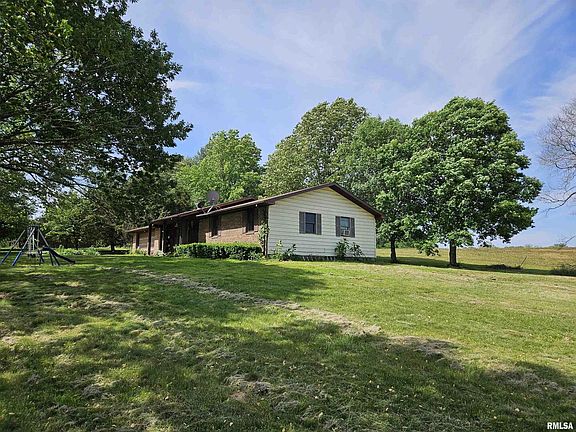 3rd image of 135 Cypress Valley Ln