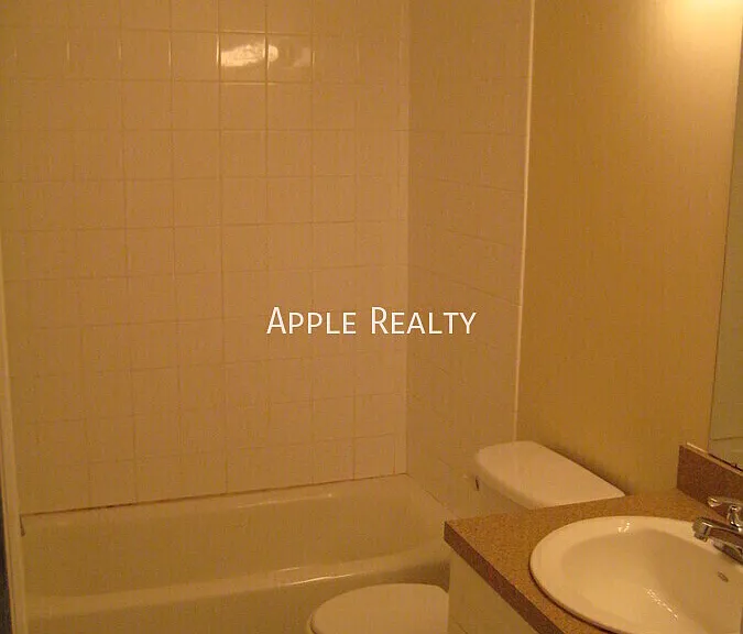 1700 W Markham Ave — Photo 14