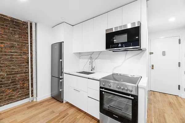 Rented by REAL New York | media 6