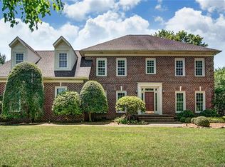 6123 Greystone Dr, Matthews, NC 28104