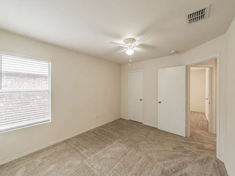 8864 Valley River Dr — Photo 26