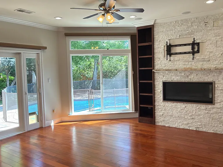 18803 Devon Ave — Photo 2